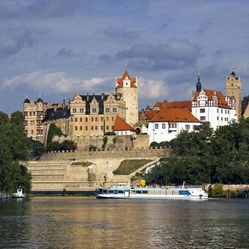 Schloss Saale BBG IngoGottlieb 05.09.2006 AngabeFotograf vollständigeNennung